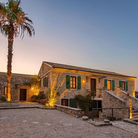 Vila Kiparissi Kourtaiika Exteriér fotografie