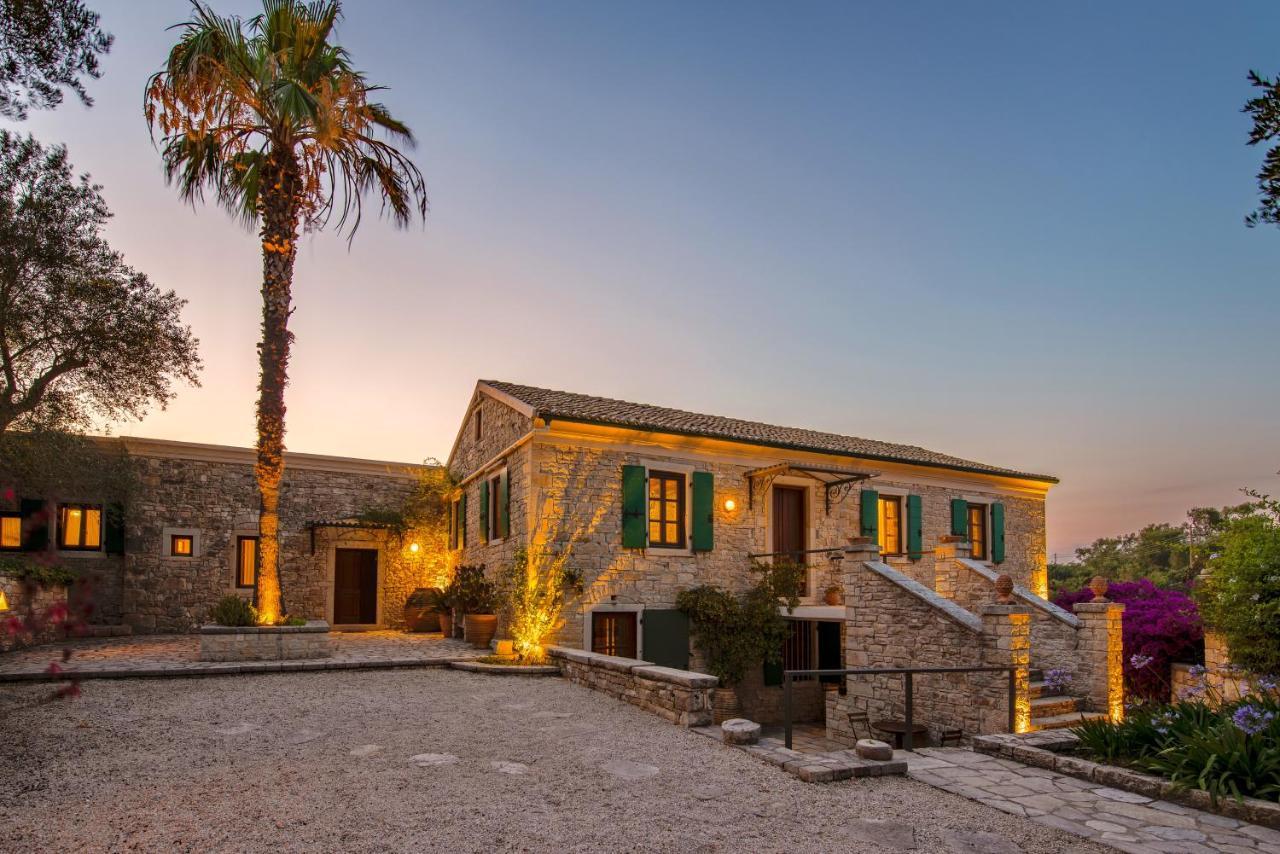 Vila Kiparissi Kourtaiika Exteriér fotografie