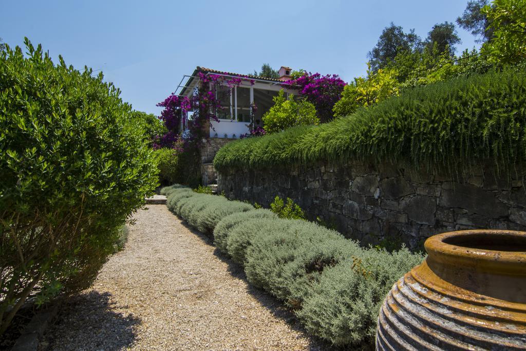 Vila Kiparissi Kourtaiika Exteriér fotografie