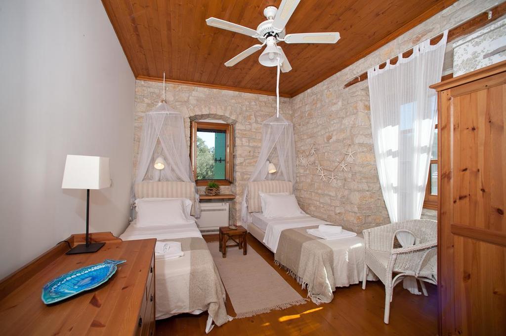 Vila Kiparissi Kourtaiika Exteriér fotografie