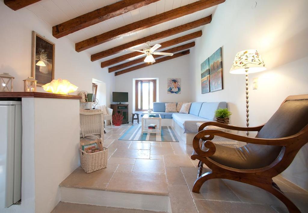 Vila Kiparissi Kourtaiika Exteriér fotografie