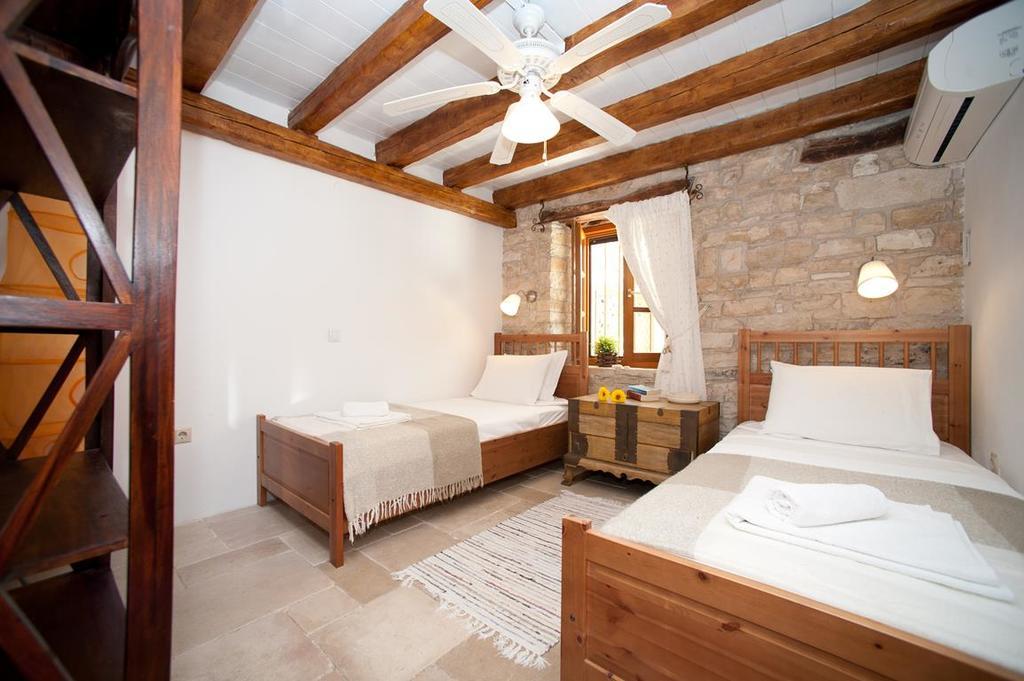Vila Kiparissi Kourtaiika Exteriér fotografie