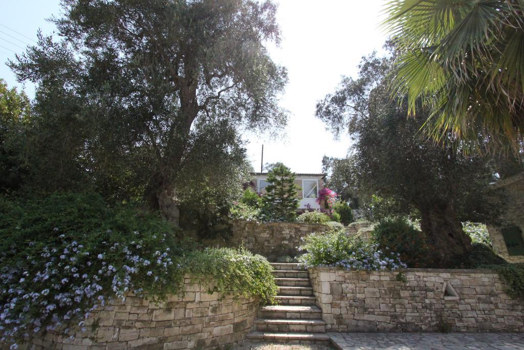 Vila Kiparissi Kourtaiika Exteriér fotografie
