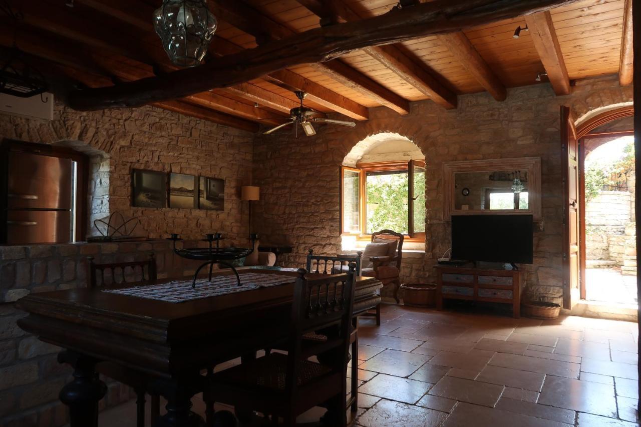 Vila Kiparissi Kourtaiika Exteriér fotografie